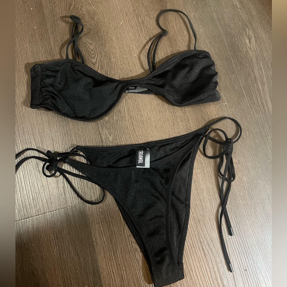 Triangl Bikini